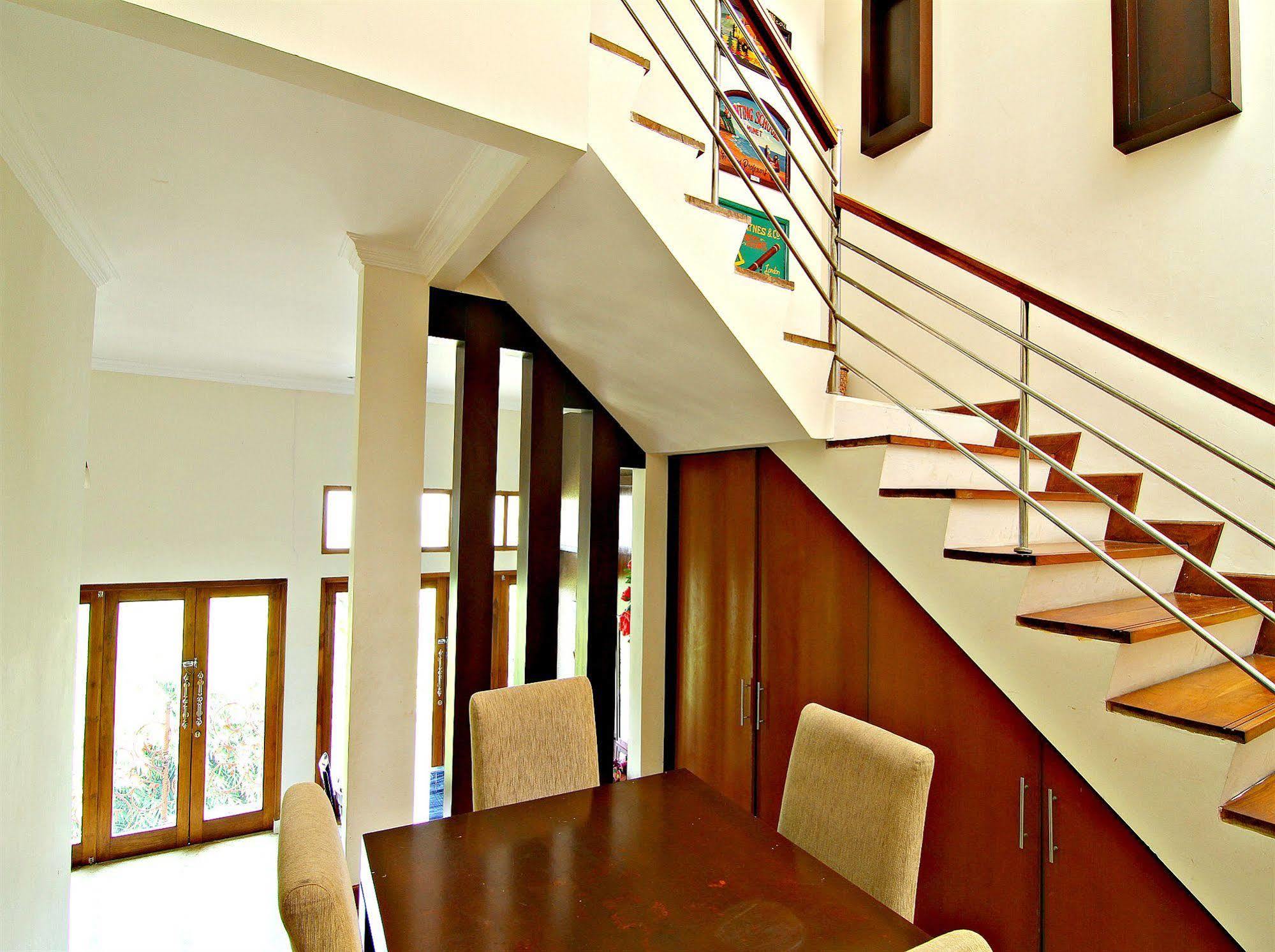 De Bukit Dago Villa Бандунг Екстериор снимка